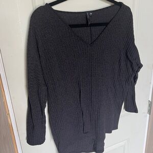 Women's Black V-Neck Ribbed Tunic Top